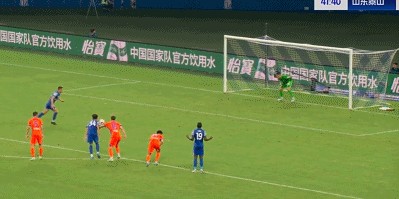 申花2场不胜！3分落后蓉城，2年首次不胜泰山，下轮天王山之战