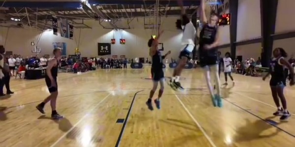 朱正晒视频：17+7 加隔扣 让这些伙伴知道谁从U19男篮世界杯回来