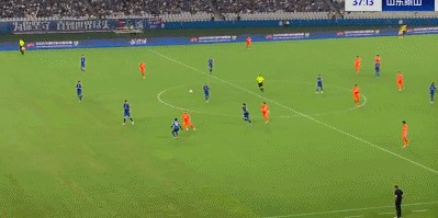 申花2场不胜！3分落后蓉城，2年首次不胜泰山，下轮天王山之战